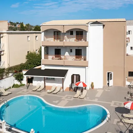 Louvre Hotel 3*