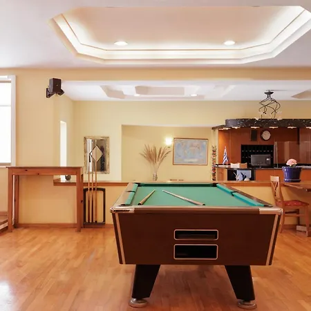 Louvre Hotel 3*