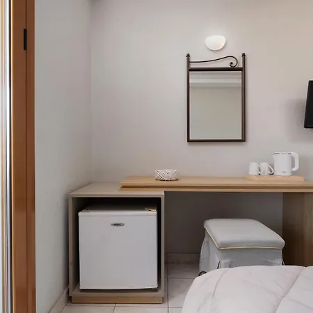 Louvre Hotel 3*