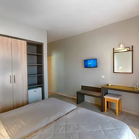 Louvre Hotel