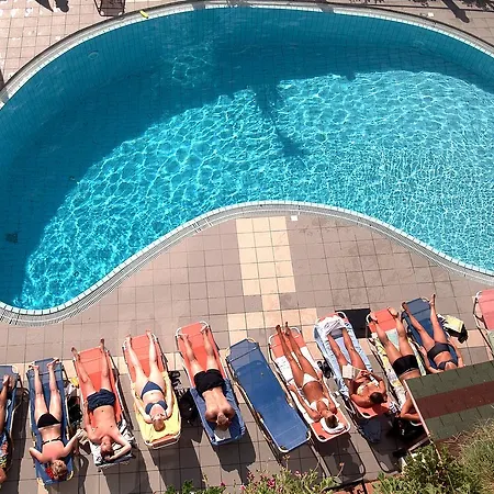 ホテル Louvre ゴウヴィア