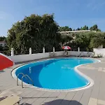 Louvre Hotel 3*