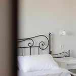 Louvre Hotel 3*