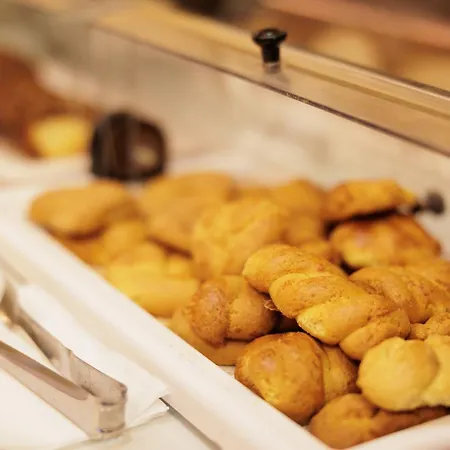 Szálloda Louvre Guviá