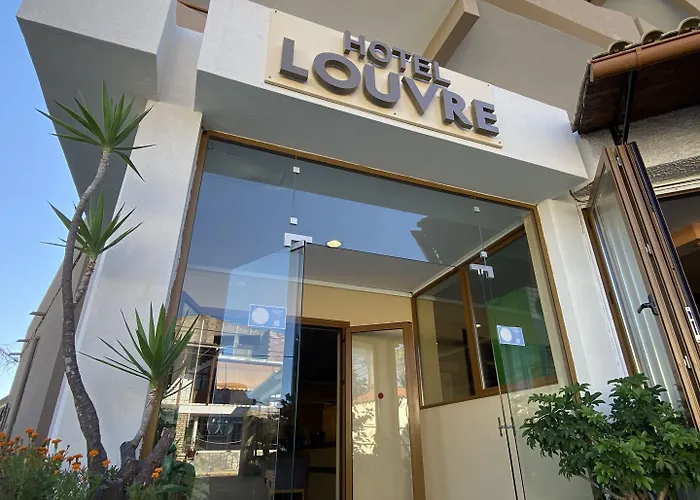 Louvre 3* 고우비아